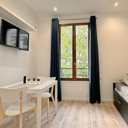 Cosy Studio 15 Eiffel Zone 5 Min Metro * Parigi